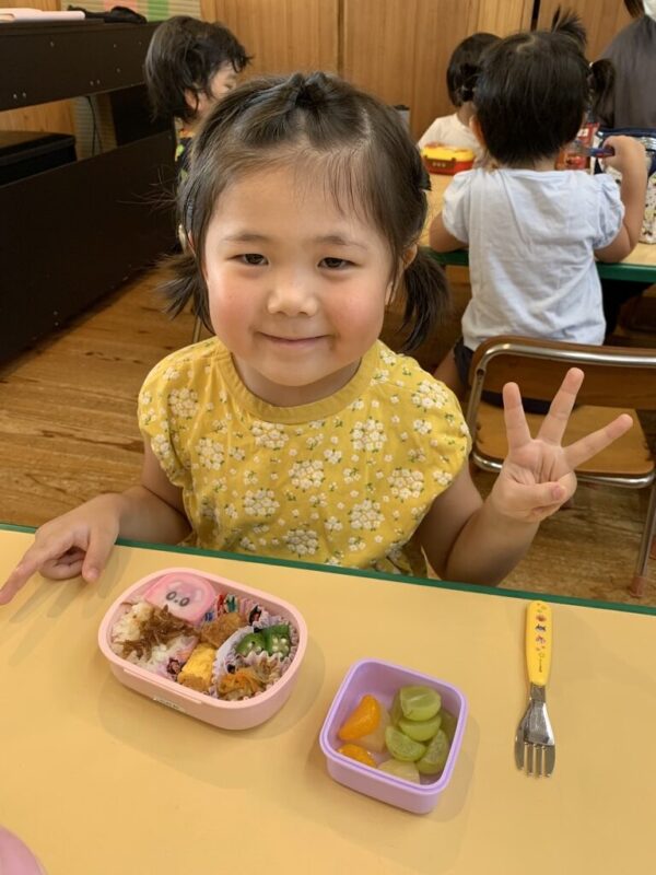 待ちきれないお弁当の日【わかたけ】の写真