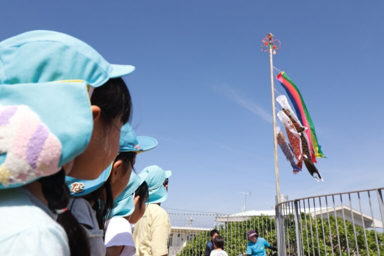 こいのぼり掲揚式【わかたけ北】の写真